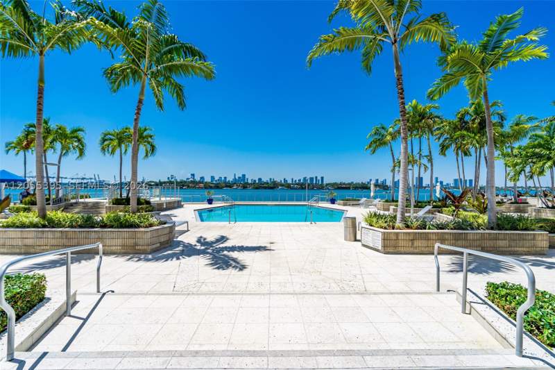 1 bedroom Condominium at 800 West Ave 523, South Bay Club Condo, Miami Beach — photo 3