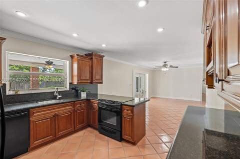 9765 SW 143rd St, Miami FL - photo 6 of 41
