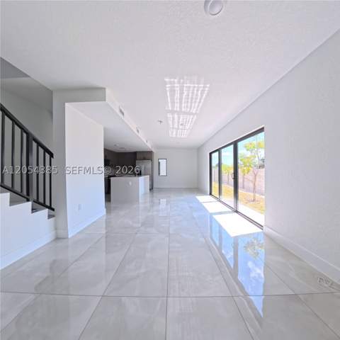1374 NW 1st St, Florida City FL - photo 10 of 25