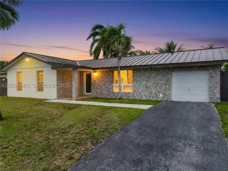 3 bedroom SingleFamilyResidence at 13251 SW 254th Ter, Meadow Wood Manor Sec 6, Homestead — photo 2