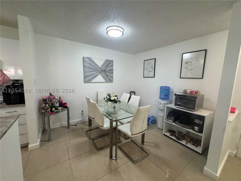 2 bedroom Condominium at 10610 SW 158th Ct 206, Royal Palm Place, Miami — photo 3
