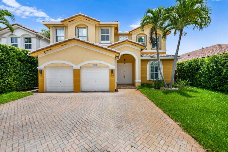 4 bedroom SingleFamilyResidence at 11491 NW 82nd Terrace NW, Islands At Doral Northwest, Doral — photo 1