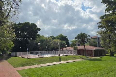 8405 NW 8th St 201, Miami FL - photo 10 of 13