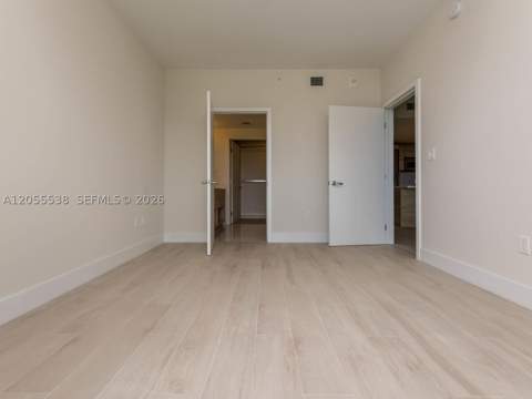 16385 Biscayne Blvd 1103, North Miami Beach FL - photo 21 of 57