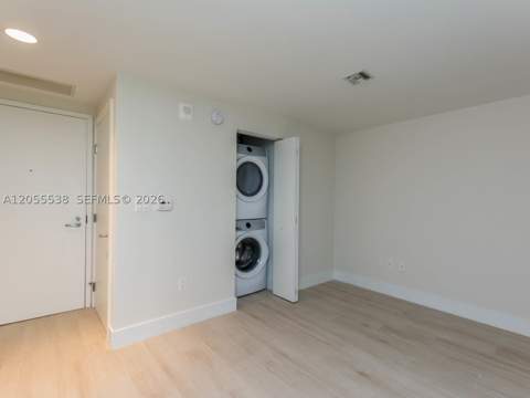 16385 Biscayne Blvd 1103, North Miami Beach FL - photo 8 of 57