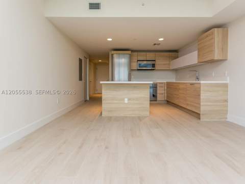 16385 Biscayne Blvd 1103, North Miami Beach FL - photo 9 of 57