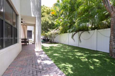 3565 W 97th St, Hialeah FL - photo 21 of 22