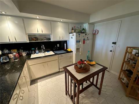 1301 NE Miami Gardens Dr 1403W, Miami FL - photo 13 of 42