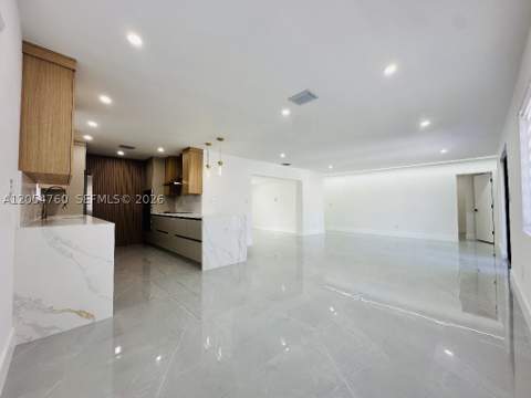 430 SW 100th Ave, Sweetwater FL - photo 13 of 40