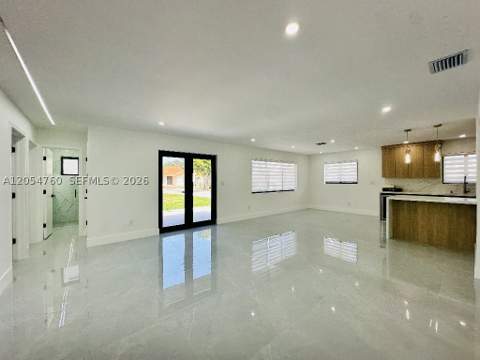 430 SW 100th Ave, Sweetwater FL - photo 7 of 40