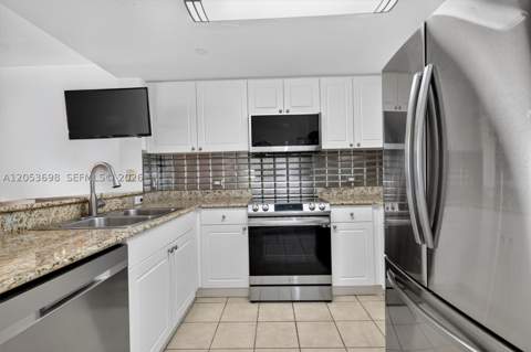 19501 W Country Club Dr 2401, Aventura FL - photo 16 of 32