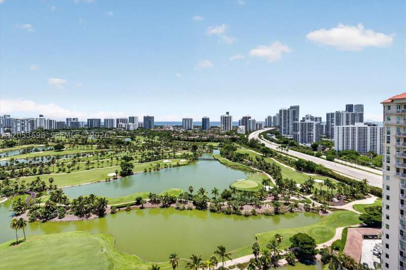 1 bedroom Condominium at 19501 W Country Club Dr 2401, Turnberry On The Green, Aventura — photo 3
