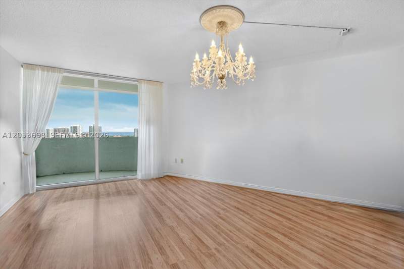 1 bedroom Condominium at 19501 W Country Club Dr 2401, Turnberry On The Green, Aventura — photo 5