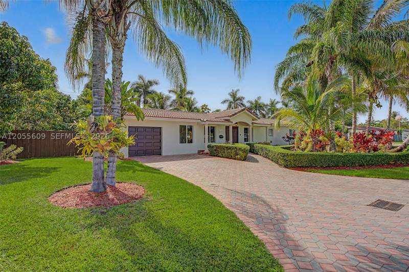 4 bedroom SingleFamilyResidence at 11633 SW 102nd Ct, Pine Acres Sec 4, Miami — photo 4