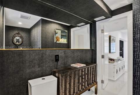 19130 NE 21st Ave, North Miami Beach FL - photo 15 of 47