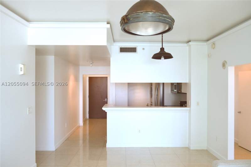 3 bedroom Condominium at 31 SE 5th St 3712, Brickell On The River N T, Miami — photo 3