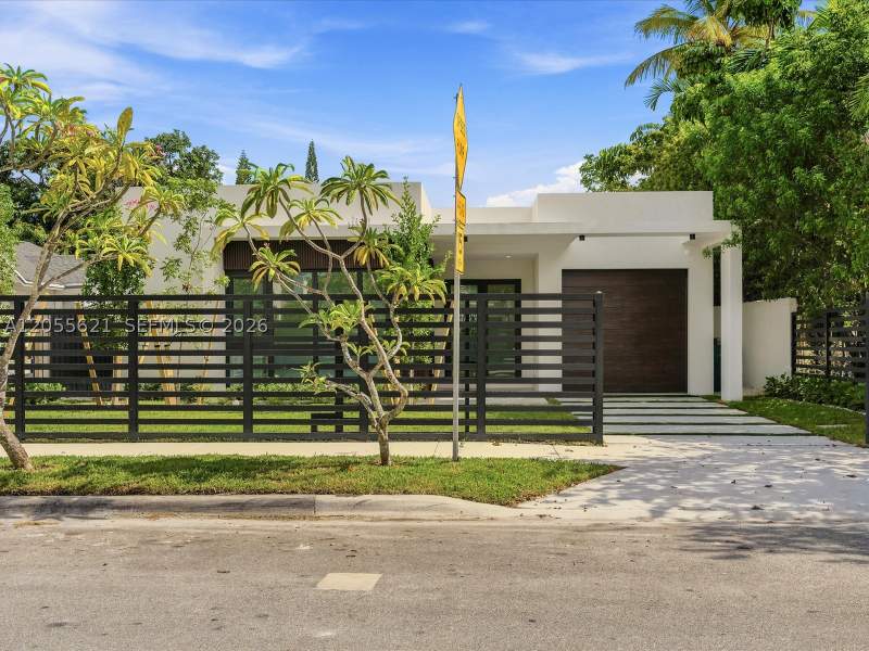 4 bedroom SingleFamilyResidence at 1621 SW 11th Ter, Shenandoah, Miami — photo 2
