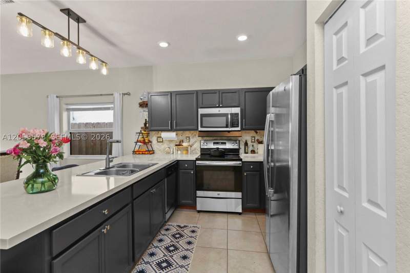 4 bedroom SingleFamilyResidence at 3124 SE 2nd Dr, Fernandos Place, Homestead — photo 5