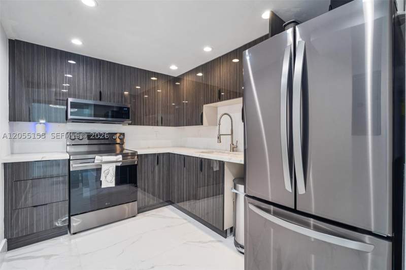 2 bedroom Condominium at 1623 Collins Ave 716, The Georgian Condo, Miami Beach — photo 5