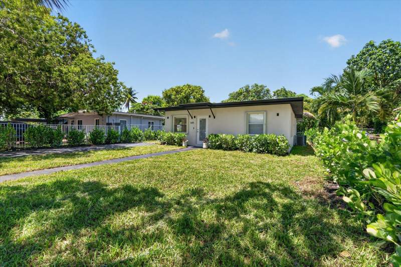 3 bedroom SingleFamilyResidence at 1645 NW 121st Street, Sunkist Grove, North Miami — photo 3