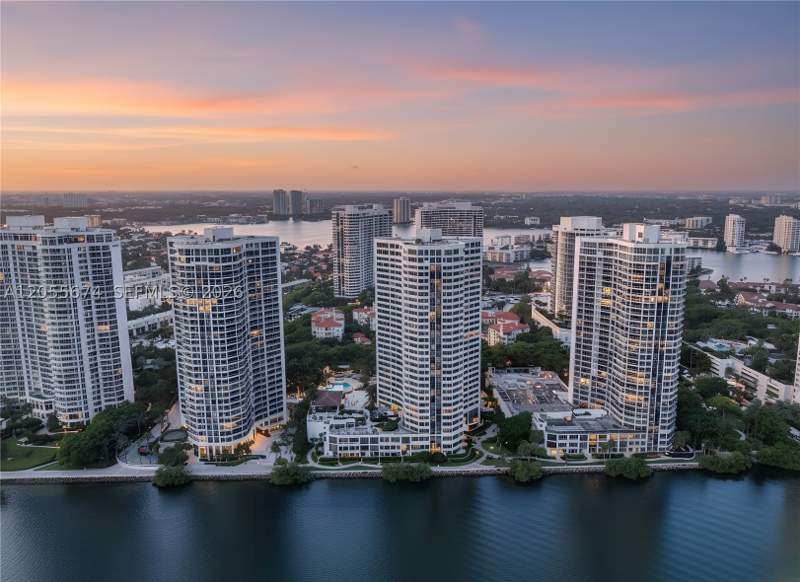 2 bedroom Condominium at 3000 Island Blvd 505, 3000 Isl Blvd Williams Is, Aventura — photo 2