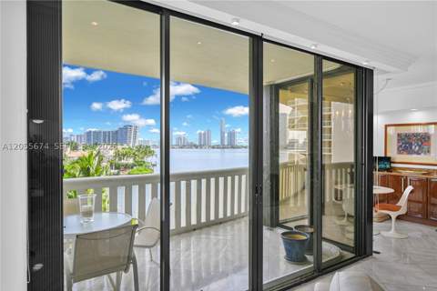 3000 Island Blvd 505, Aventura FL - photo 20 of 141