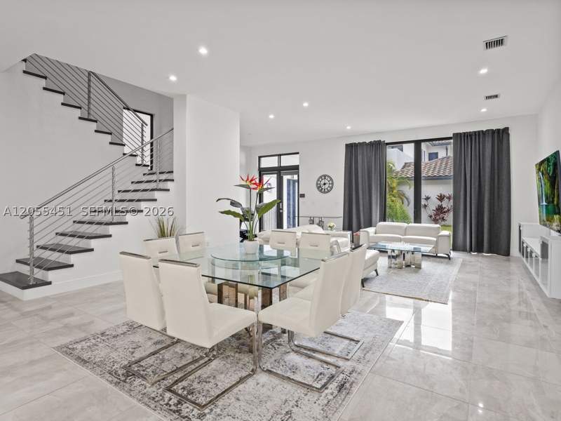 4 bedroom SingleFamilyResidence at 8143 NW 47th Ter, Downtown Doral South Phas, Doral — photo 3