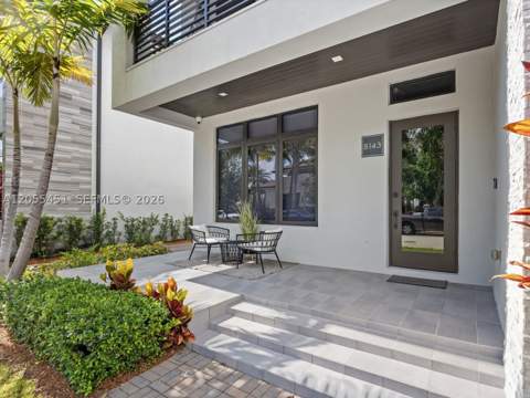 8143 NW 47th Ter, Doral FL - photo 6 of 56