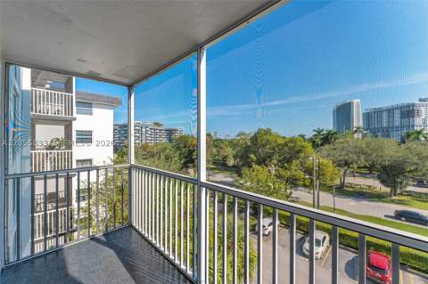 16851 NE 23rd Ave A516, North Miami Beach FL - photo 19 of 29