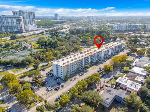 16851 NE 23rd Ave A516, North Miami Beach FL - photo 23 of 29