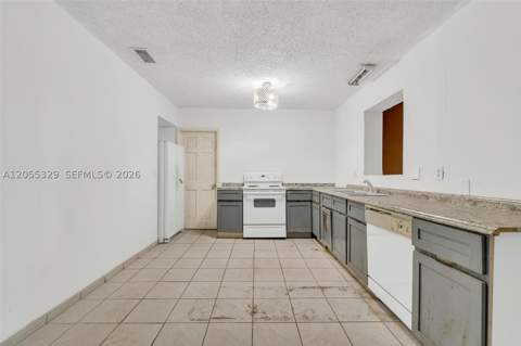 9921 SW 165th Ter, Miami FL - photo 14 of 46
