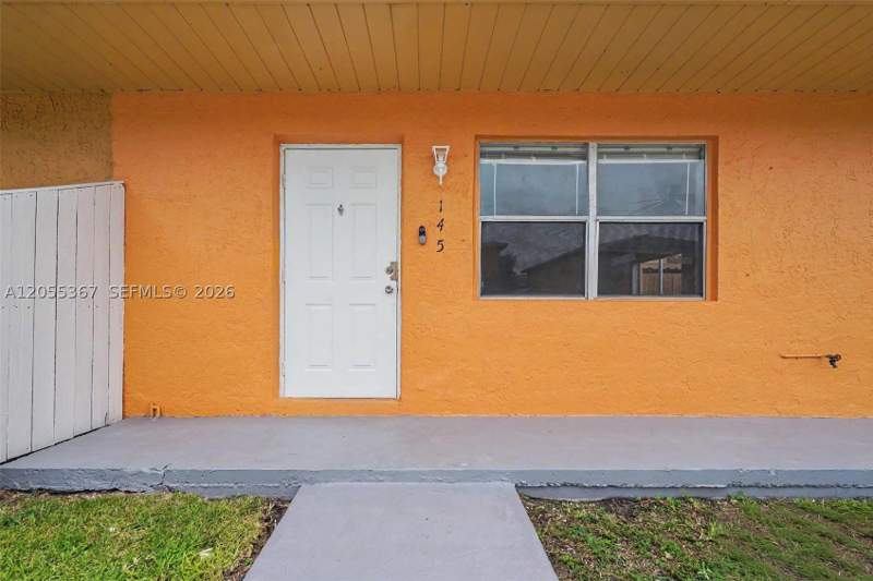 3 bedroom Villa at 145 NE 12th Ave 145, Seagrape Village Condo, Homestead — photo 2