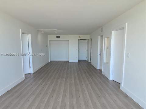 3625 N Country Club Dr 2408, Aventura FL - photo 13 of 18