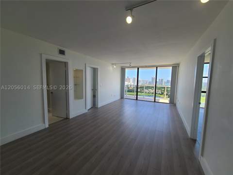 3625 N Country Club Dr 2408, Aventura FL - photo 7 of 18