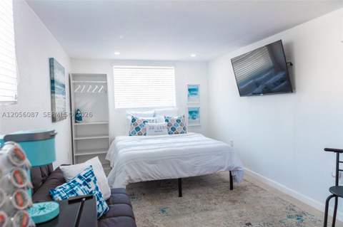 935 NE 164th St, North Miami Beach FL - photo 21 of 25