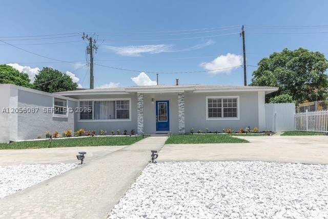 4 bedroom SingleFamilyResidence at 935 NE 164th St, Carl Byoir, North Miami Beach — photo 3