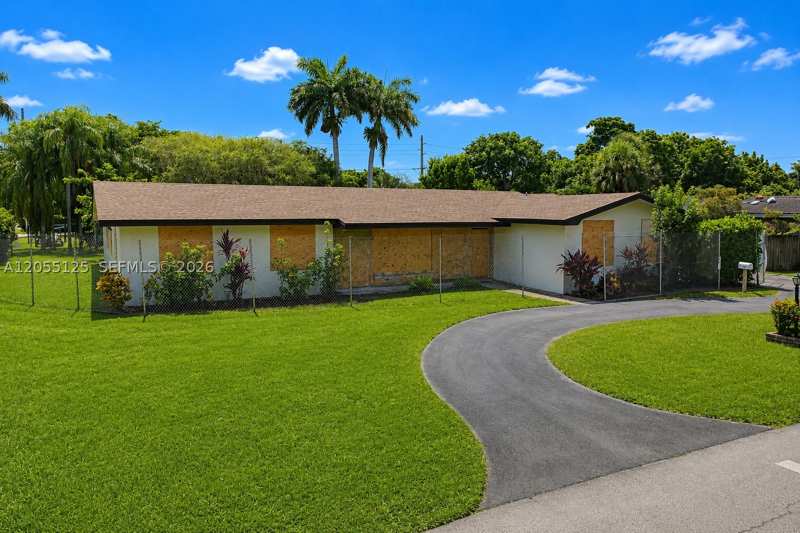 4 bedroom SingleFamilyResidence at 16842 SW 86th Ave, Maral Estates Sec 3, Palmetto Bay — photo 1