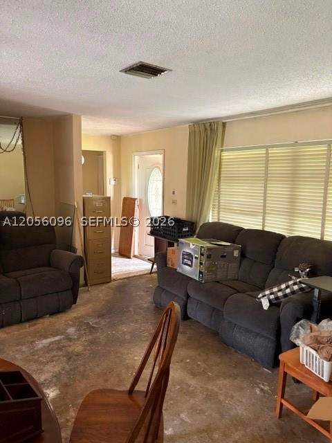 9590 SW 19th St, Miami FL - photo 8 of 10
