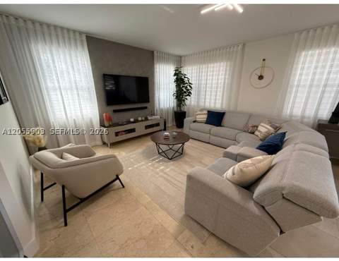 7022 NW 102nd Pl, Doral FL - photo 22 of 56