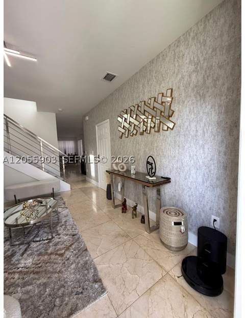 7022 NW 102nd Pl, Doral FL - photo 8 of 56
