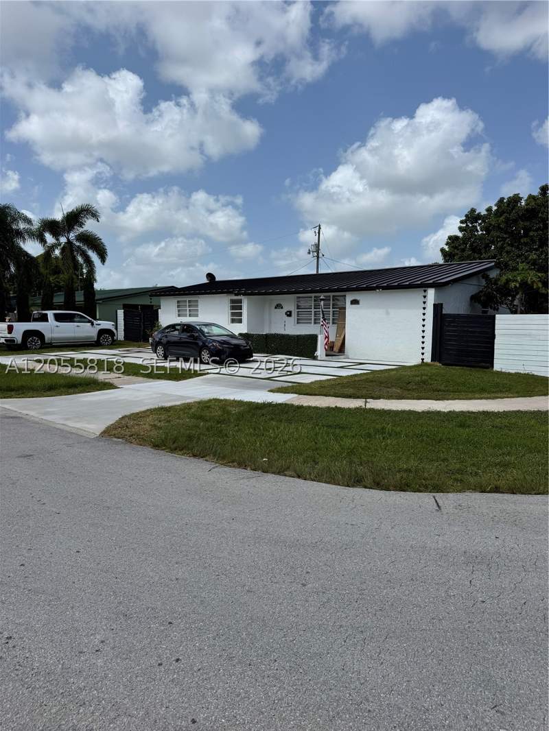 3 bedroom SingleFamilyResidence at 1892 NW 8th Ter, Laurel Manor, Homestead — photo 3