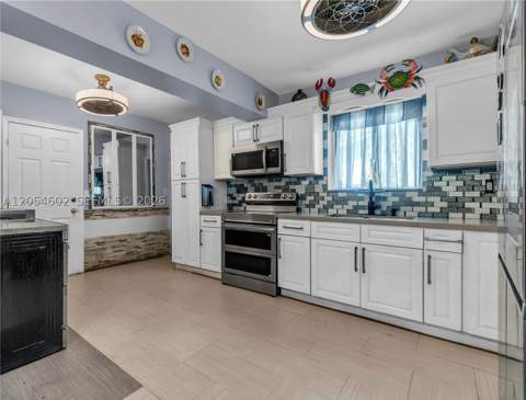 295 NW 122nd St, North Miami FL - photo 11 of 28