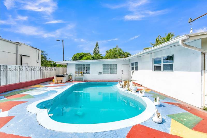 3 bedroom SingleFamilyResidence at 295 NW 122nd St, Alhambra Heights Sec 2, North Miami — photo 5