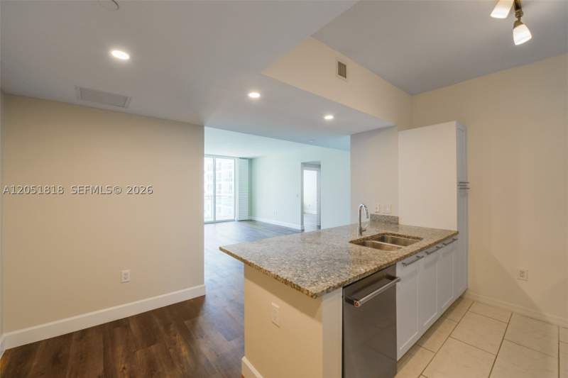 2 bedroom Condominium at 950 Brickell Bay Dr 1905, The Plaza 851 Brickell Co, Miami — photo 2
