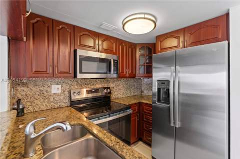 8585 NW 6th Ln 9-208, Miami FL - photo 9 of 37