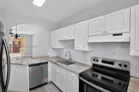 751 SE 2nd St, Homestead FL - photo 9 of 41