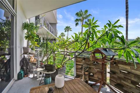 2001 Meridian Ave 308, Miami Beach FL - photo 24 of 62