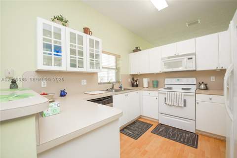 460 SE 24th Dr, Homestead FL - photo 10 of 30