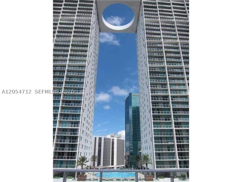 1 bedroom Condominium at 500 Brickell Ave 2303, 500 Brickell East Condo, Miami — photo 2