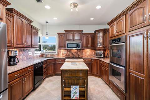 24280 SW 182nd Ave, Homestead FL - photo 15 of 40